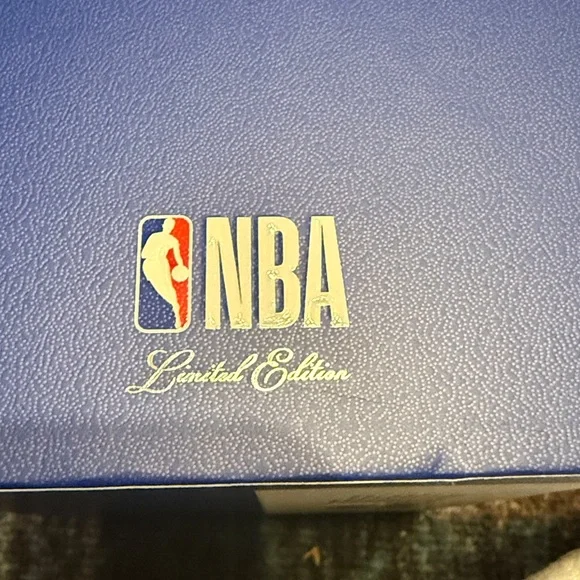 Chicago Bulls Rhinestone Tumbler 40oz Limited Edition - Picture 7 of 8